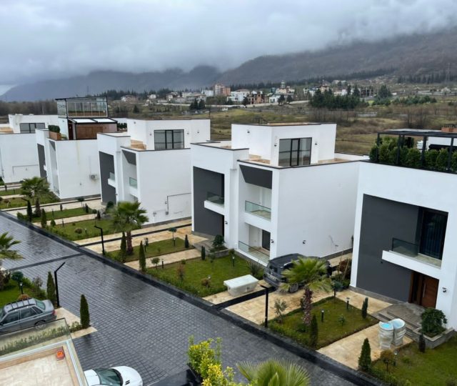 ویلا مدرن شهرکی در چلندر