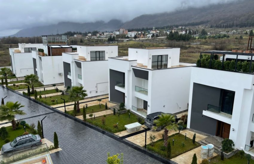 ویلا مدرن شهرکی در چلندر