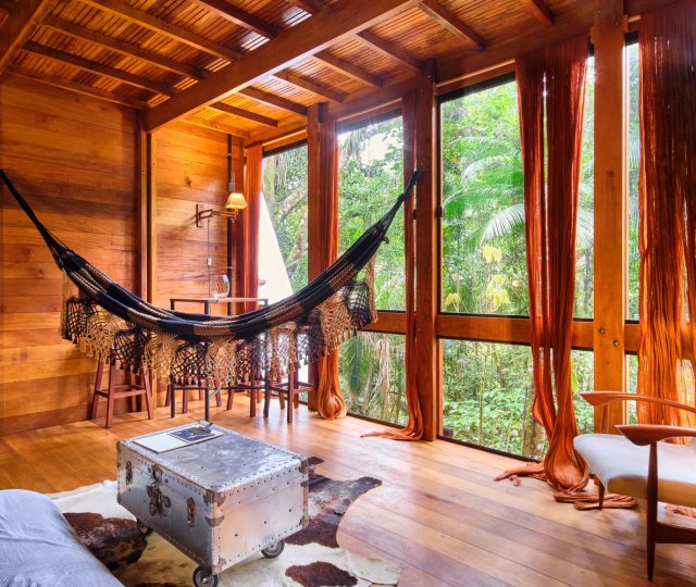 طراحی و ساخت کلبه چوبی