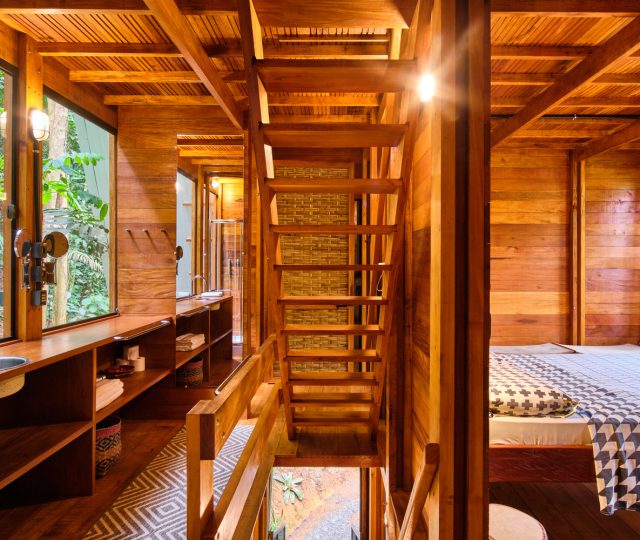 طراحی و ساخت کلبه چوبی