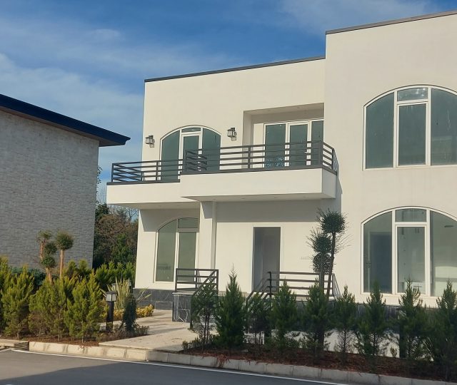 فروش ویلا زیرقیمت در شمال شهرک نارون