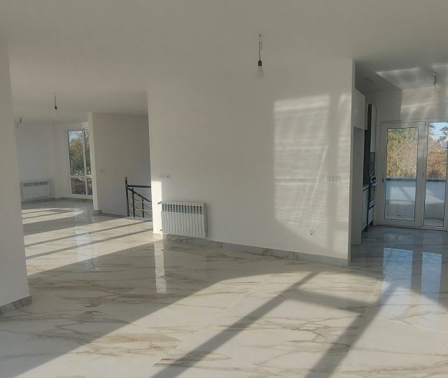 فروش ویلا زیرقیمت در شمال شهرک نارون