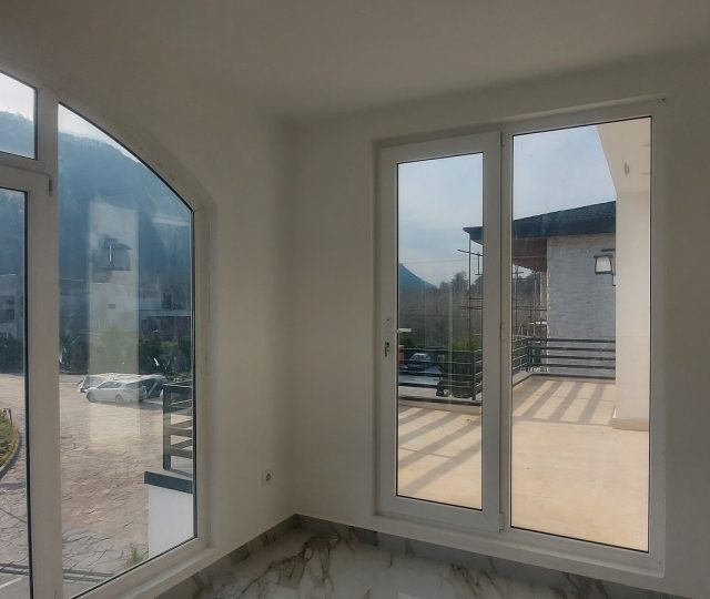 فروش ویلا زیرقیمت در شمال شهرک نارون