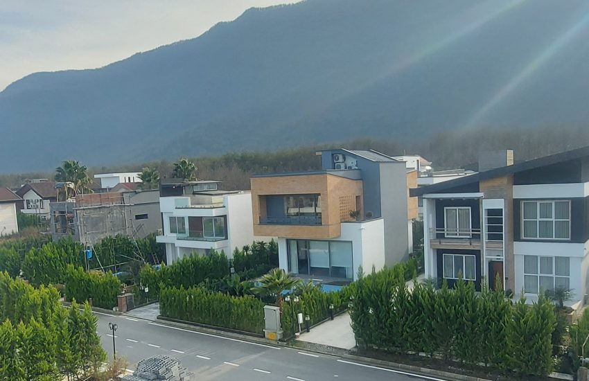 فروش ویلا زیرقیمت در شمال شهرک نارون