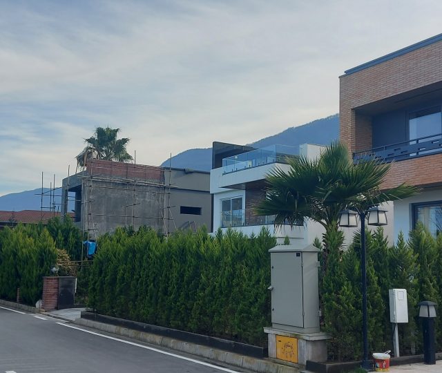 فروش ویلا زیرقیمت در شمال شهرک نارون