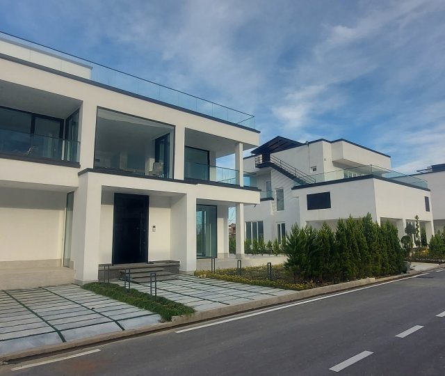 فروش ویلا با استخر روف در نوشهر