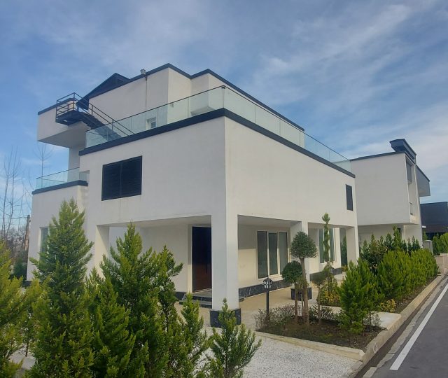 فروش ویلا با استخر روف در نوشهر