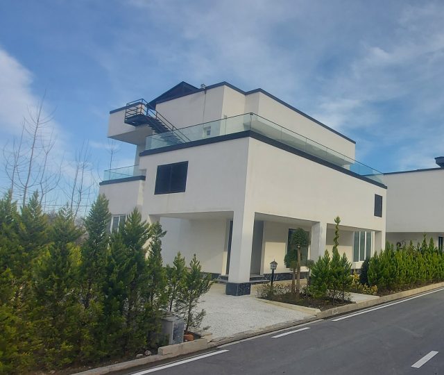 فروش ویلا با استخر روف در نوشهر