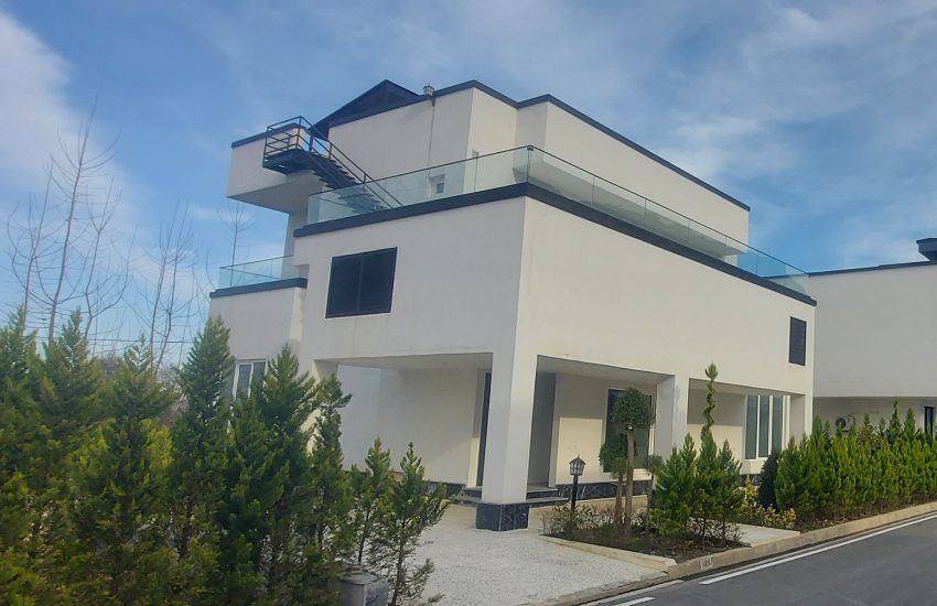 فروش ویلا با استخر روف در نوشهر