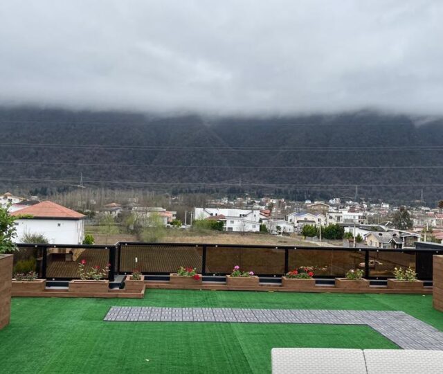 ویلا ۳۵۰ متری سه خواب در مجتمع با استخر و روف جنگلی