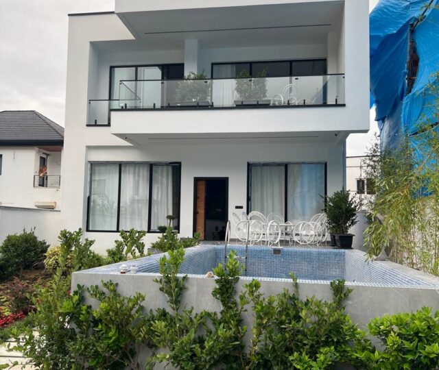 ویلا لوکس ملکار با استخر و ویوی بی‌نظیر جنگل