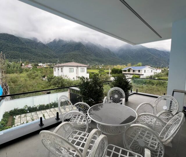 ویلا لوکس ملکار با استخر و ویوی بی‌نظیر جنگل