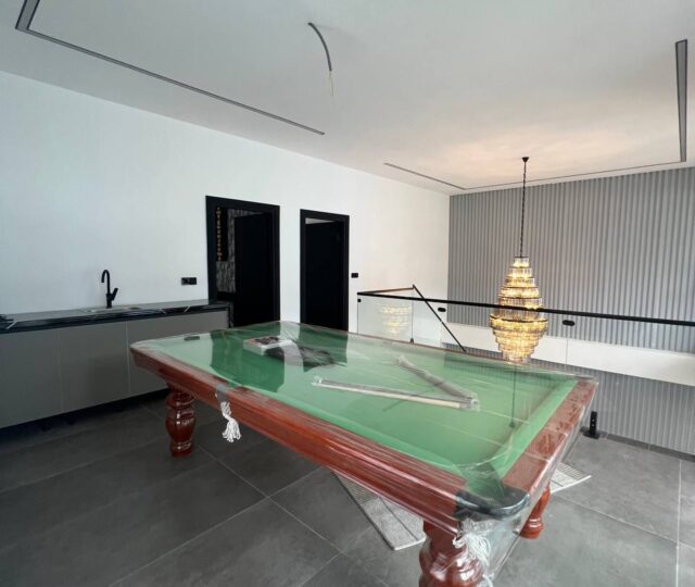 ویلا لوکس ملکار با استخر و ویوی بی‌نظیر جنگل