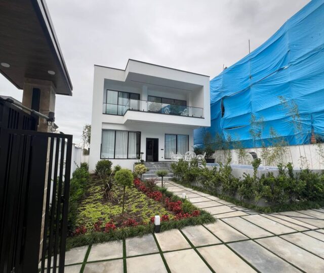 ویلا لوکس ملکار با استخر و ویوی بی‌نظیر جنگل